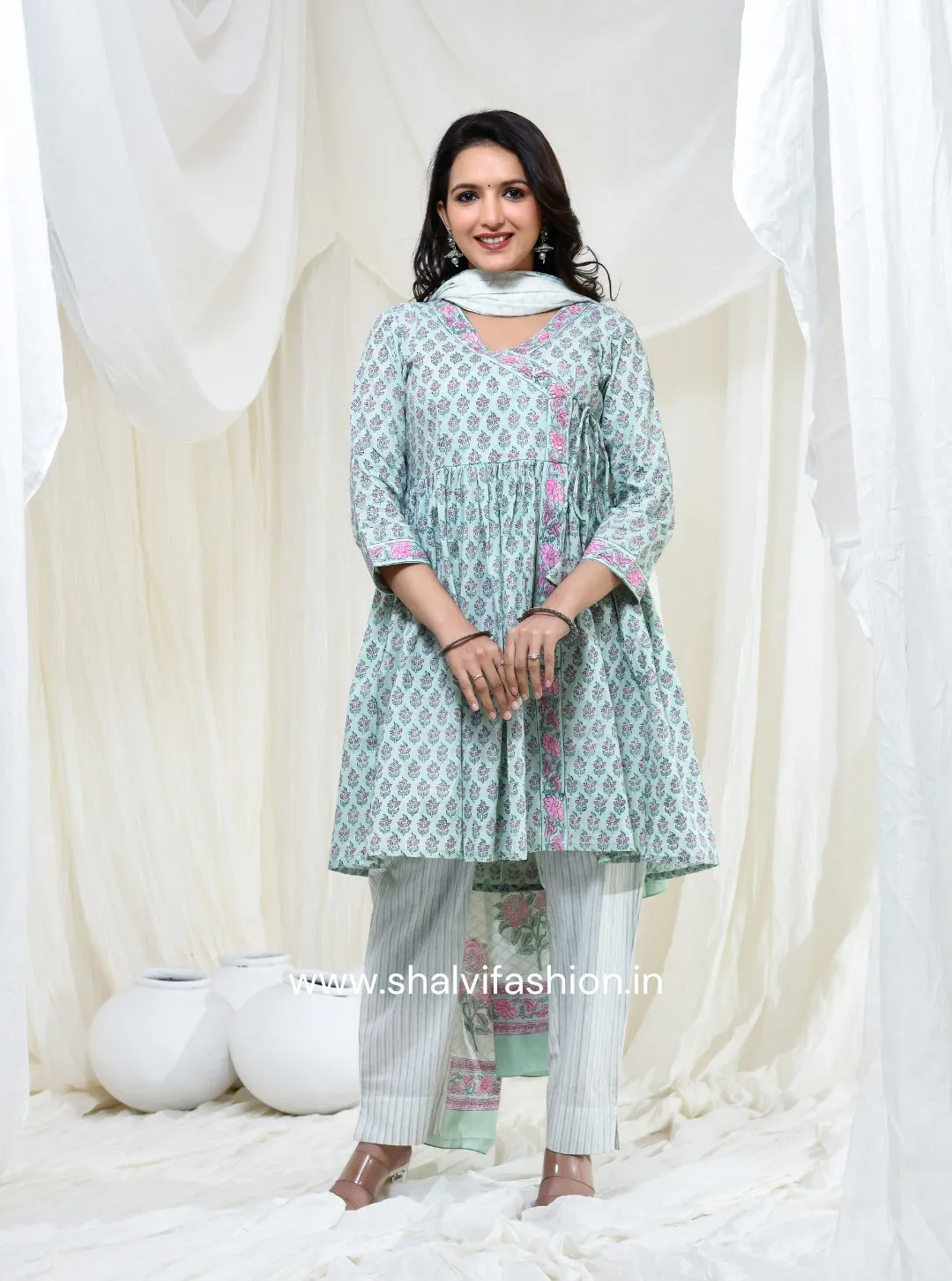 Bahar Buti Print Cotton Suit Set with Mulmul Dupatta (CSS130MUL)