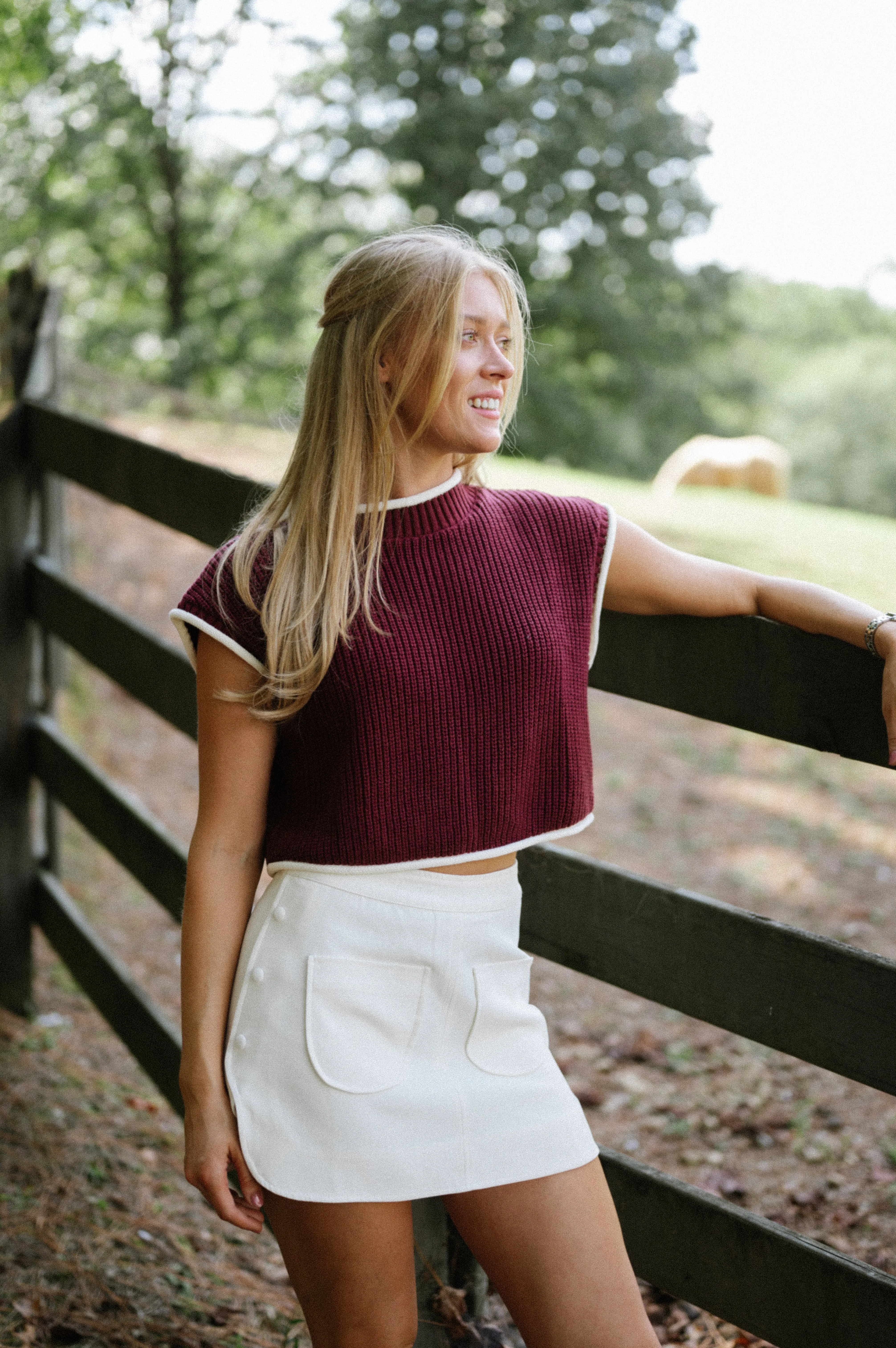 Contrast Detail Sweater-Maroon