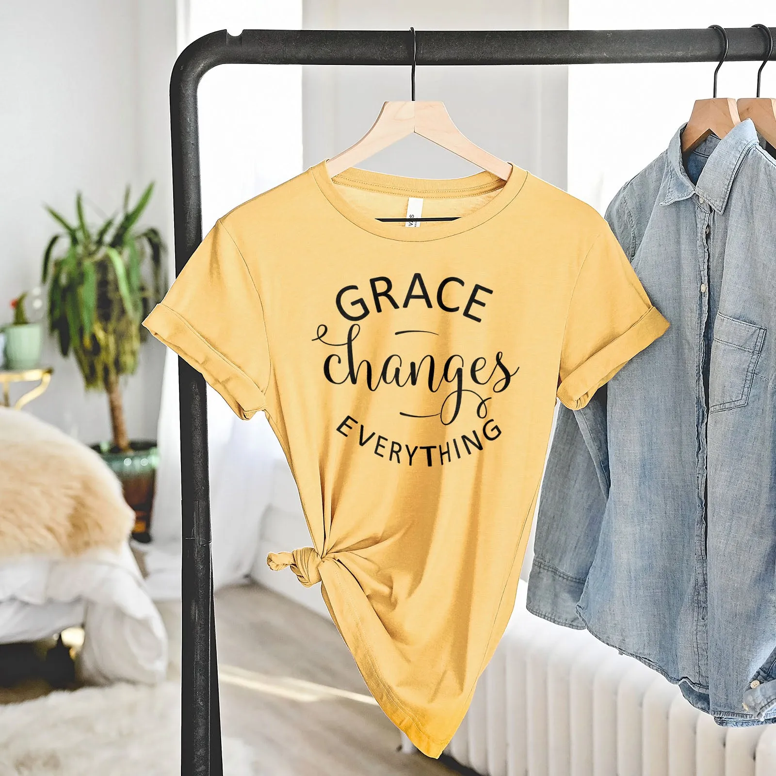 Grace Changes Everything - Round Tee